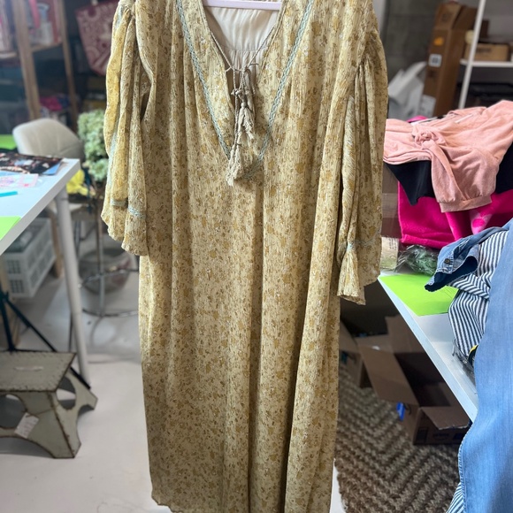 Dress by Flea Style - Picture 1 of 4